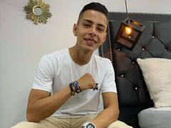 ArthurMurngan - male webcam at LiveJasmin