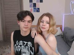 AshleyandBridget - couple webcam at LiveJasmin