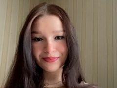 AvaCandy - female with brown hair webcam at xLoveCam