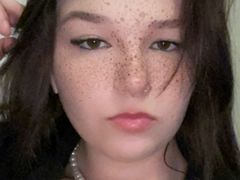 AvaCandy - female with brown hair webcam at xLoveCam