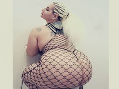 BettyNyassh - blond female with  big tits webcam at LiveJasmin