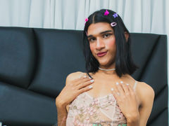 BiancaTipton - shemale with brown hair and  small tits webcam at xLoveCam