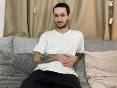 BradBronson - male webcam at LiveJasmin