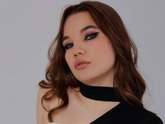 BrittanyBroks - female with brown hair and  big tits webcam at LiveJasmin