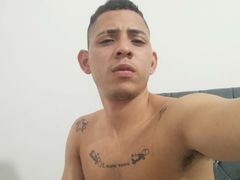 CarlitosHerrera - male webcam at LiveJasmin