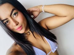 CarynElaine from LiveJasmin