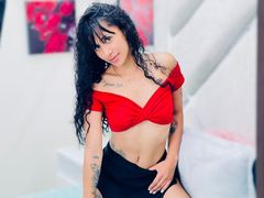 Cataleya_Brunethe - female with black hair webcam at ImLive