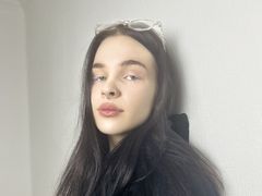 CatherynBarren - female with black hair webcam at LiveJasmin