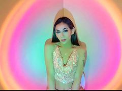 CatianaMoore - shemale with black hair webcam at LiveJasmin