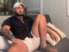 CesarRomo from LiveJasmin