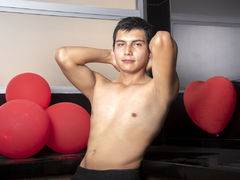 ChamitoRicco - male webcam at LiveJasmin