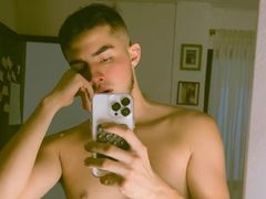 CharlieAndrew - male webcam at LiveJasmin