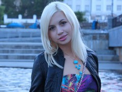 DarinaSpaces - blond female with  big tits webcam at LiveJasmin