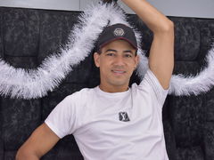 ChristopherMils - male webcam at LiveJasmin