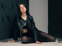 KittyGarbo - female with black hair and  big tits webcam at LiveJasmin