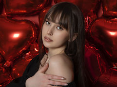 ClaireWinsley - female with brown hair webcam at LiveJasmin