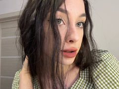 CleoSin - female with brown hair webcam at LiveJasmin