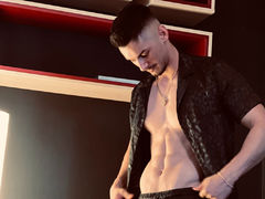 ClintMasters - male webcam at LiveJasmin