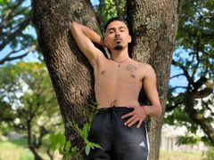 DanteThomposon - male webcam at LiveJasmin