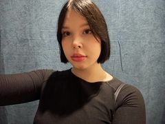 DavinaLevante - shemale with black hair webcam at LiveJasmin
