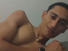 Denss - male webcam at LiveJasmin