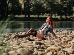 ElaizaFlanagan - female with red hair and  small tits webcam at LiveJasmin