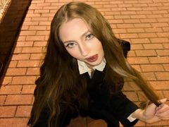 ElfieGross - female with red hair and  small tits webcam at LiveJasmin