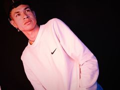 EliotClean - male webcam at LiveJasmin