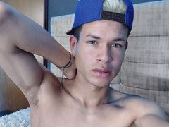 ElliotCisneros from LiveJasmin