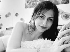 EllyParker - female with black hair and  big tits webcam at LiveJasmin