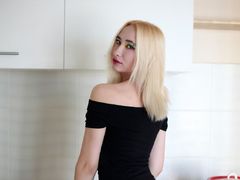 EmiliaBar from LiveJasmin