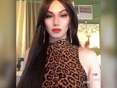EmilyVecenti - shemale with black hair webcam at LiveJasmin