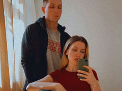 EmilyandKevin - couple webcam at LiveJasmin