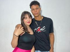 EmmaAndAngus - couple webcam at LiveJasmin