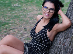 EmmaAtkins - female with black hair webcam at LiveJasmin