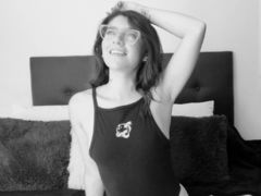 EmmaCohen - female with brown hair and  small tits webcam at LiveJasmin