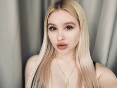 EvaJamesi - blond female with  big tits webcam at LiveJasmin