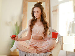 EvaPirs - female with brown hair webcam at LiveJasmin