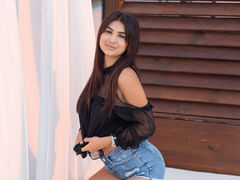 EverlyJimzs - female with brown hair and  big tits webcam at ImLive