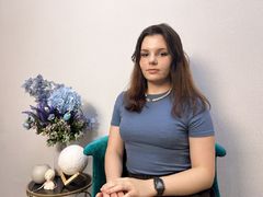 FridaEllington - female with brown hair webcam at LiveJasmin