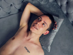 HarryWhites - male webcam at LiveJasmin