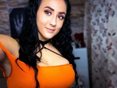 HeatherLindsey - female with black hair and  big tits webcam at LiveJasmin