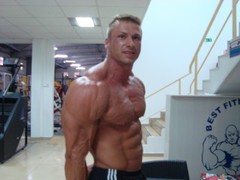 hotmuscles22 - male webcam at ImLive