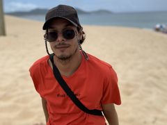 HugoGavea - male webcam at LiveJasmin