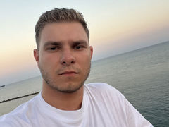 ItanMusk - male webcam at LiveJasmin