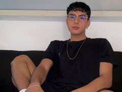 JaksonMateus - male webcam at LiveJasmin