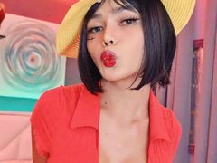 JanelynSpreadum - shemale with black hair webcam at LiveJasmin