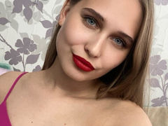 JessLuxury - blond female webcam at LiveJasmin