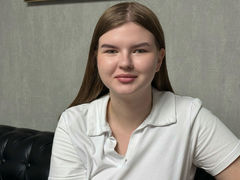 JessyCoss - female with brown hair webcam at LiveJasmin