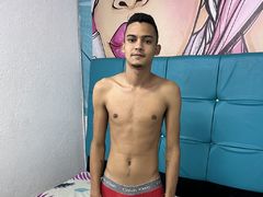 JohanRo - male webcam at LiveJasmin